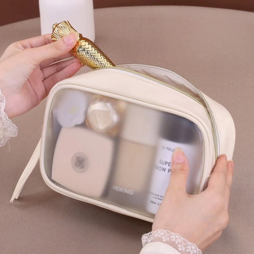 Semi-transparent Luxury Makeup - Luxury Skincare Samples recension och pris