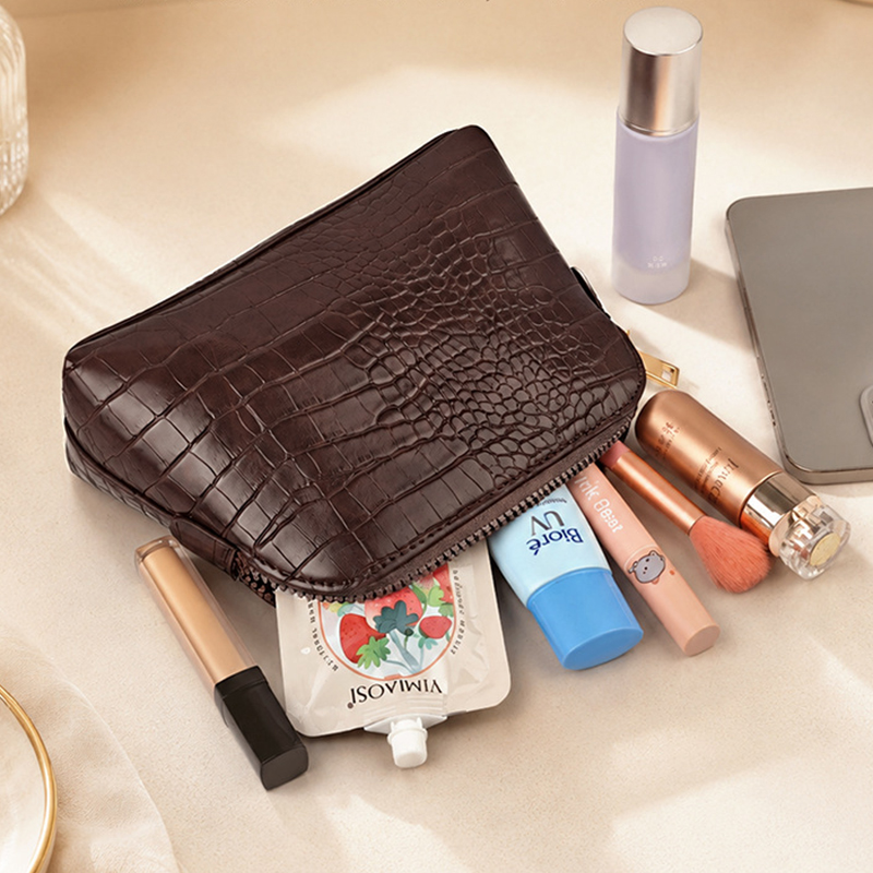 Luxury Crocodile Leather Patte - Luxury Skincare Samples recension och pris