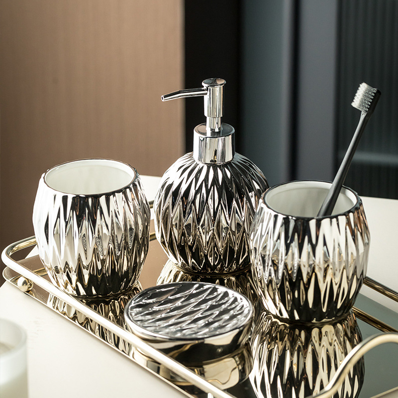 Light Luxury American Ceramic  - Luxury Skincare Collection recension och pris